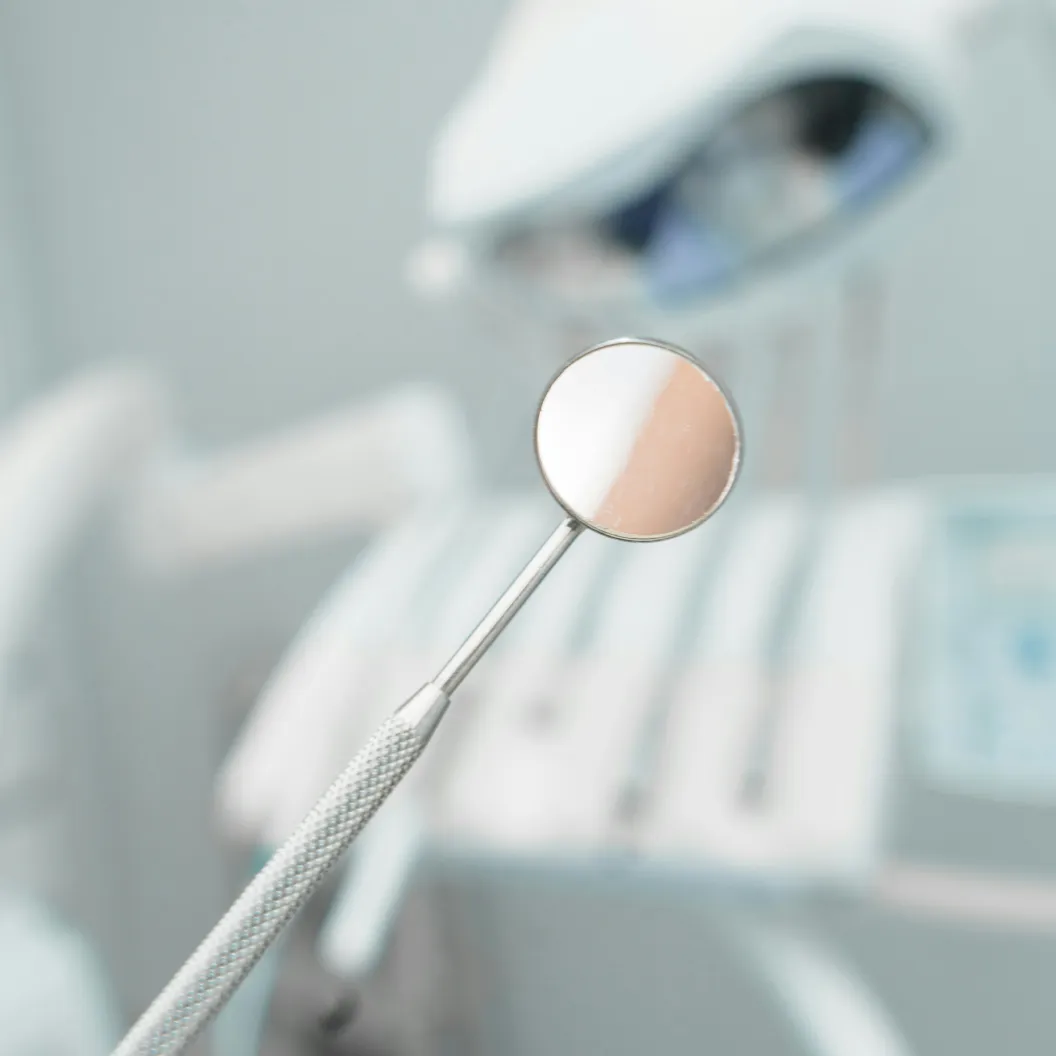 できるだけ歯を削らず、神経を守るための新しい虫歯治療